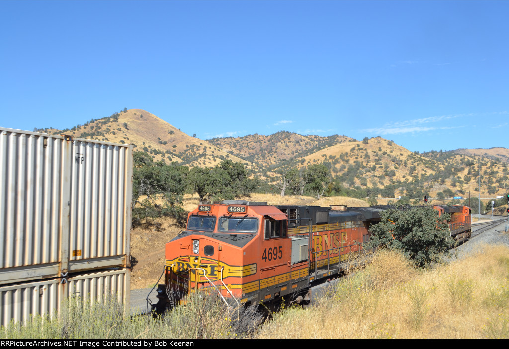 BNSF 4695